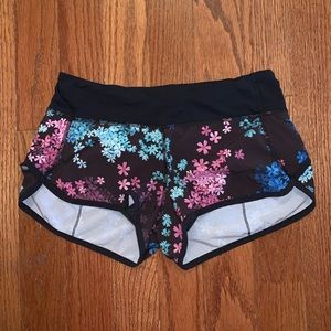 Lululemon run speed shorts floral petal pop size 4